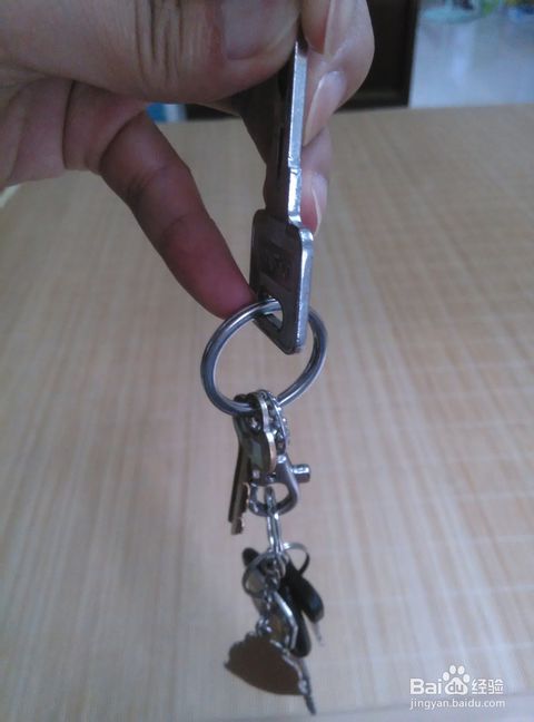 告別尷尬 輕松掌握褲子拉鏈的保養(yǎng)與固定技巧